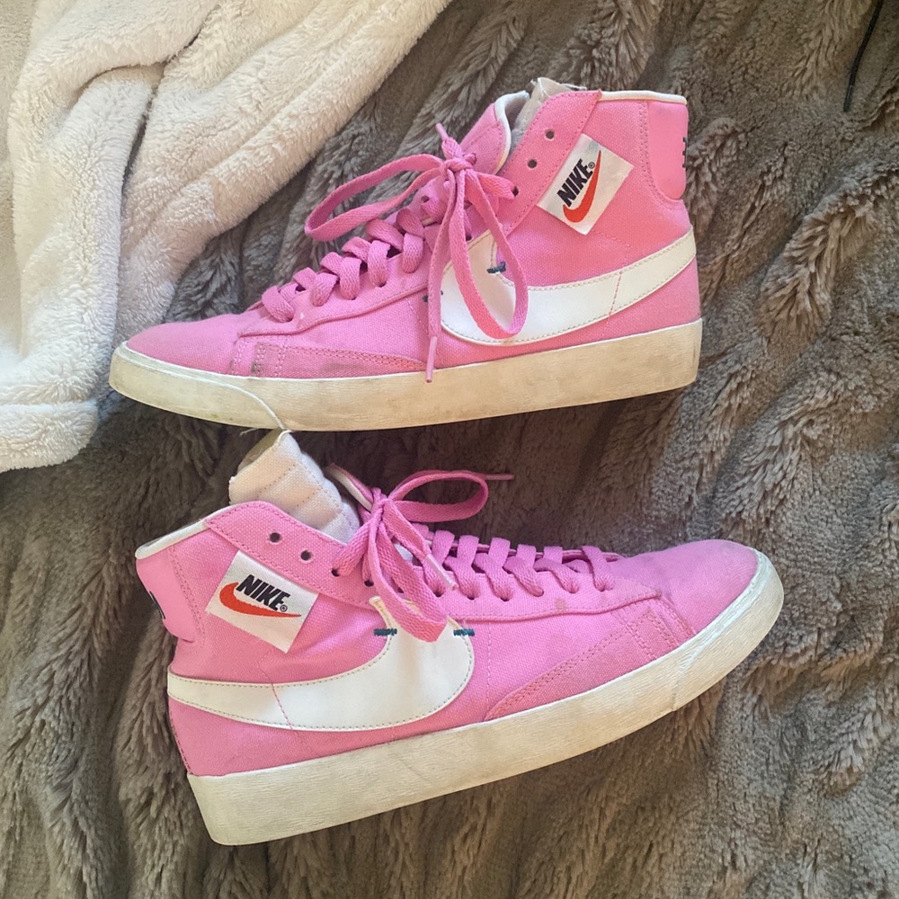 Pink Nikes WOMENS 8